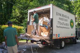 Best Yard Waste Removal  in Ronkonkoma, NY